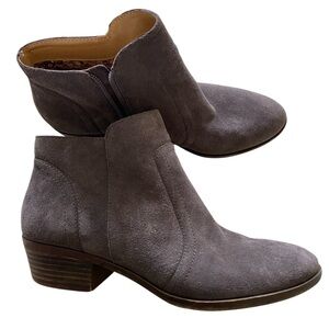 Lucky Brand 🍀Breck Gray Suede Bootie size 9 like new condition, trendy